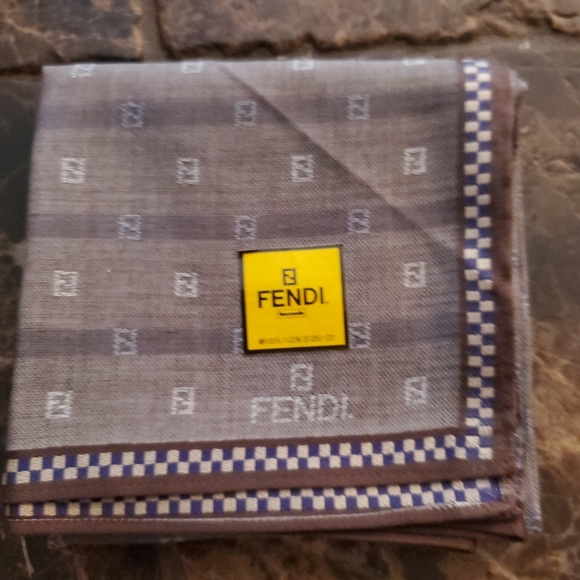 Fendi yellow label Scarf Hankerchief 100% cotton NWT - Picture 2 of 3